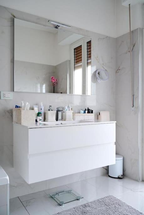 Lux 180Sqm Flat - Entire Last Floor Milano Eksteriør bilde